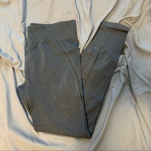 Uniqlo Airism gray leggings